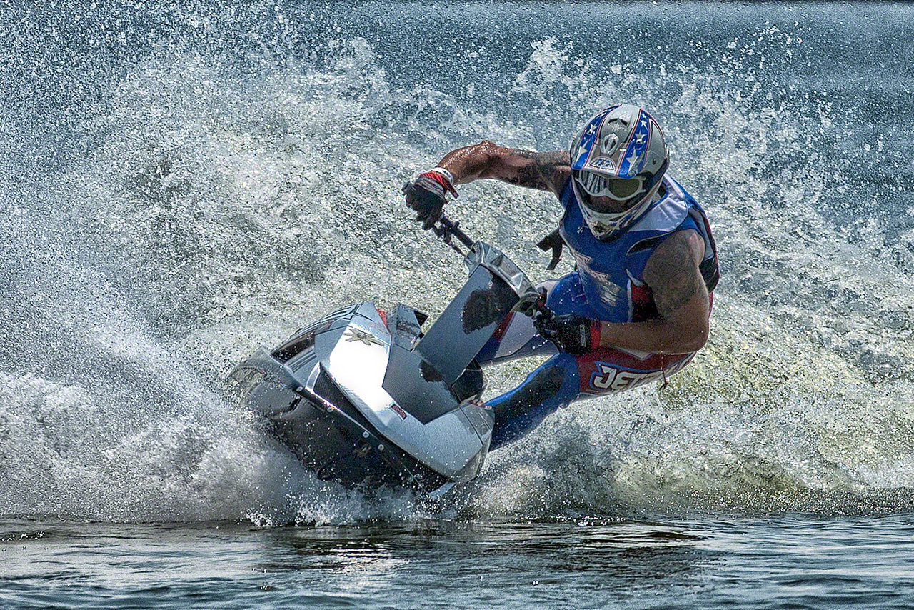 2012-R5WX-jetski-race-3474